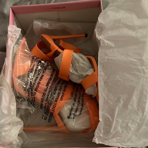 Steve Madden Winnie Harlow Heels TWO FOR THE PRICE OF ONE!! - Picture 4 of 4